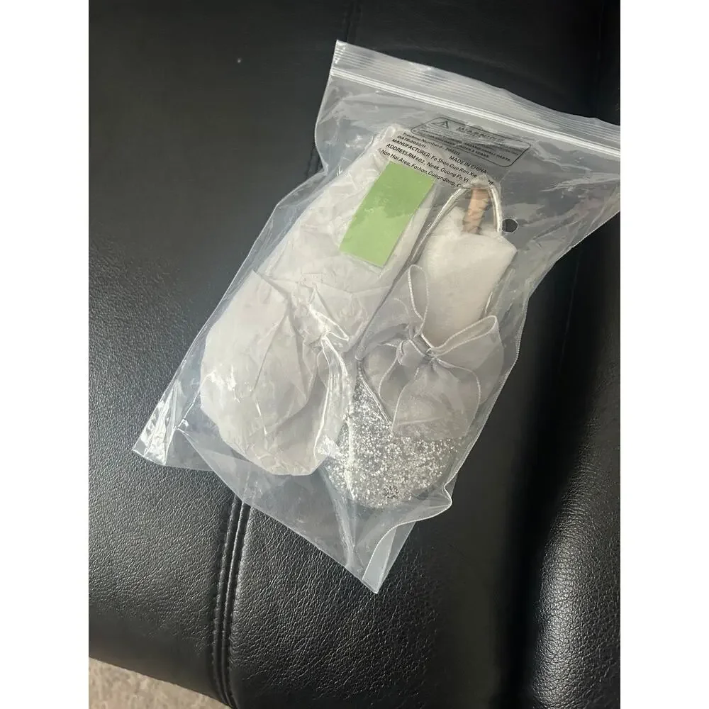 Baby Girl Flats With Bow *Size 7*
